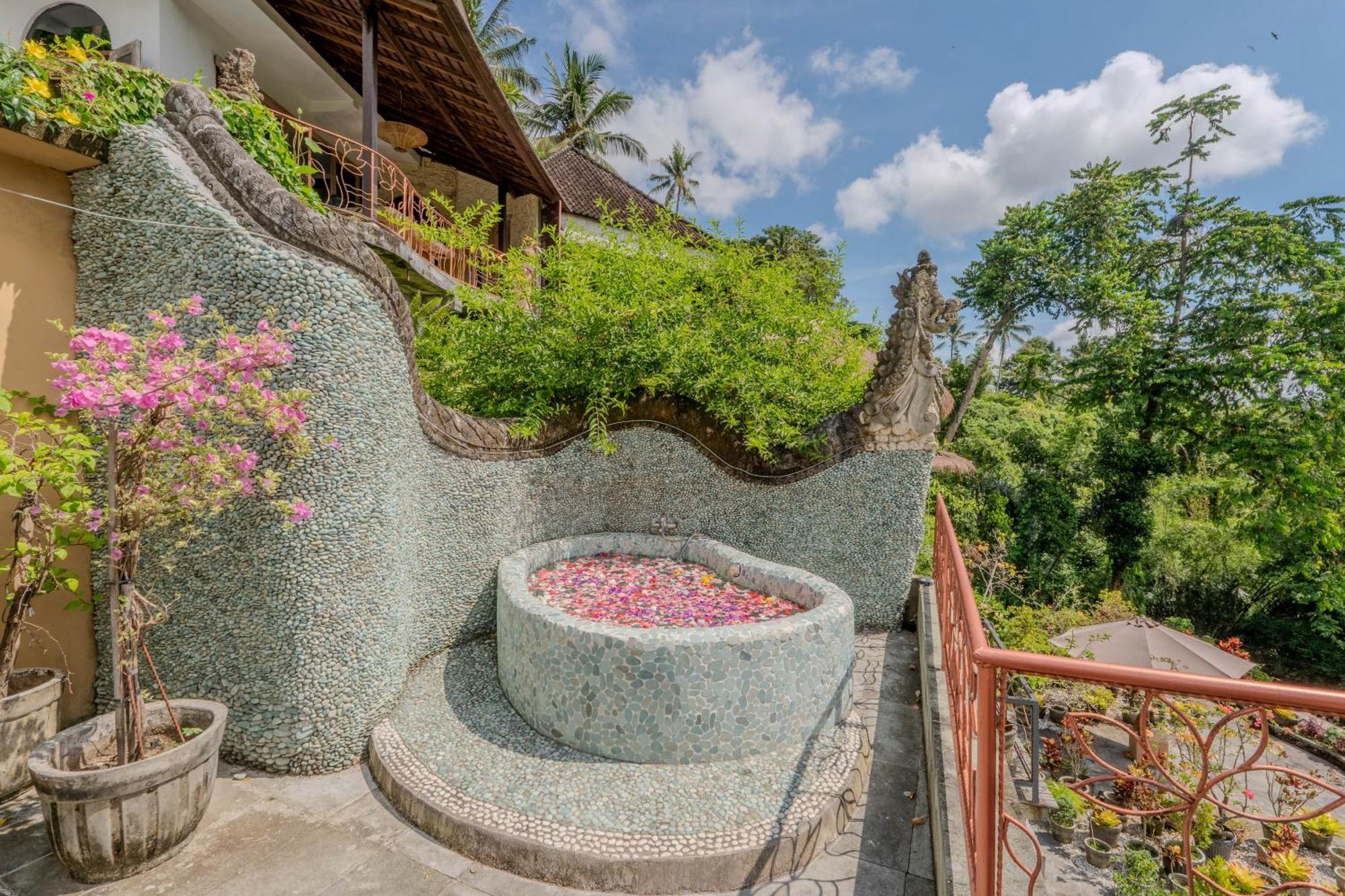 River Song Bali